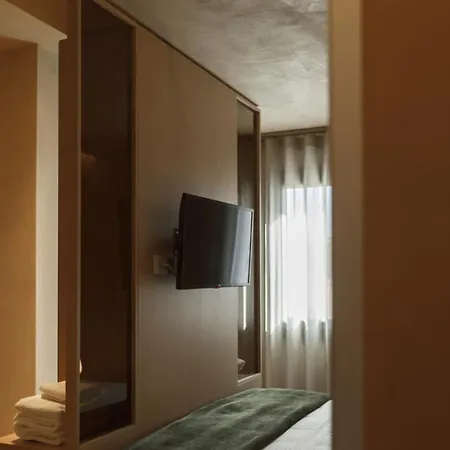 La Rotta Guest house *